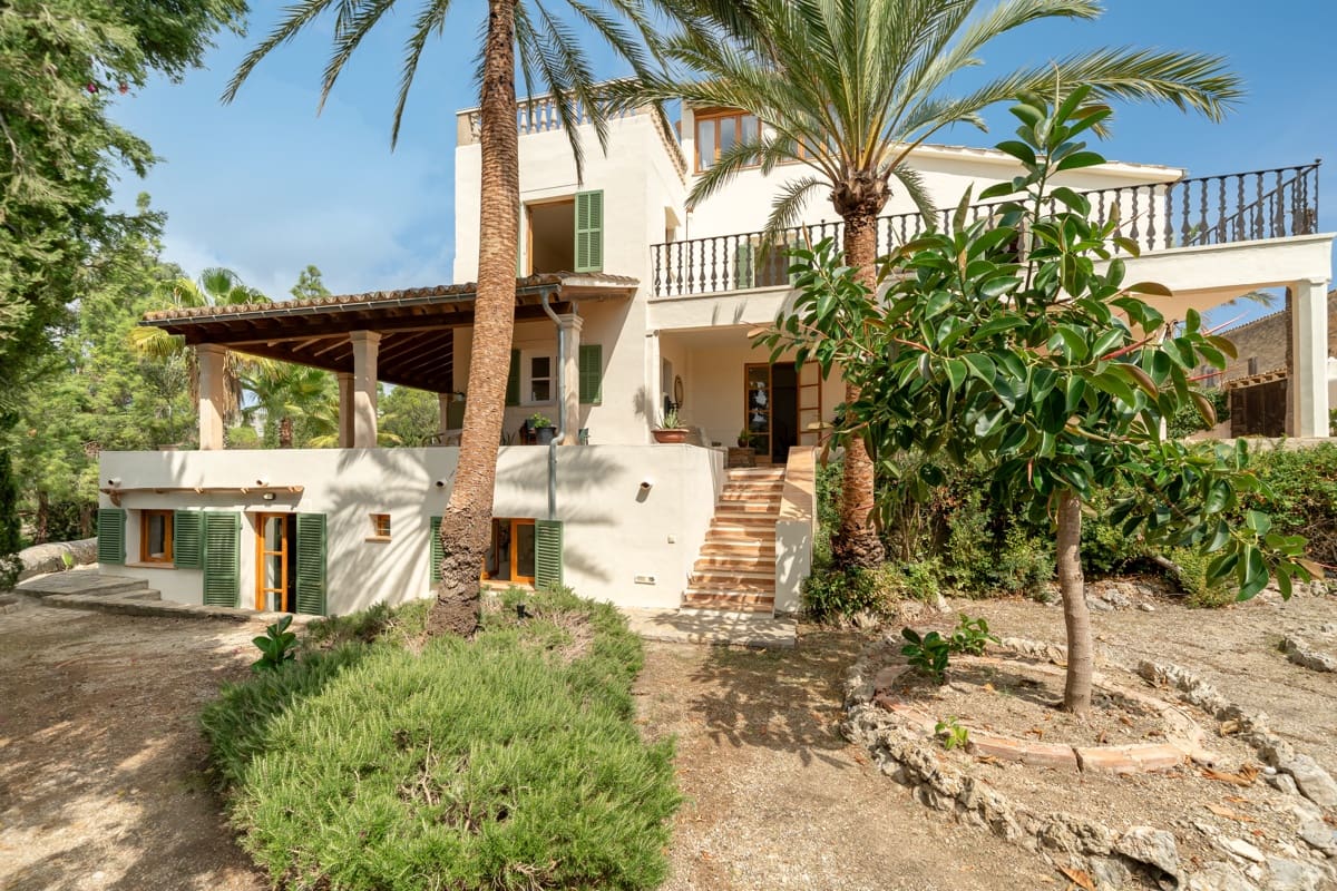 8 bedroom Townhouse for sale in Palma de Mallorca with pool garage - € 3,650,000 (Ref: 9823298)