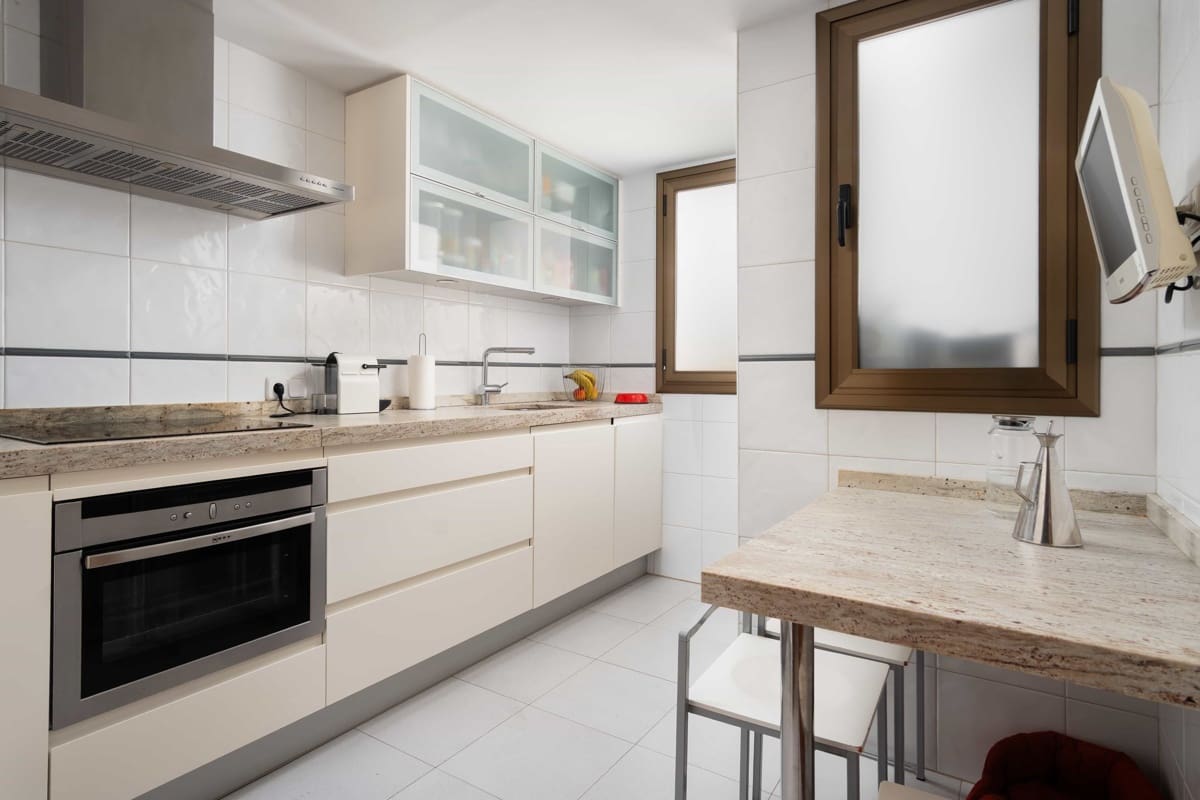 2 slaapkamer Penthouse te koop in Palma de Mallorca met garage - € 650.000 (Ref: 9827598)