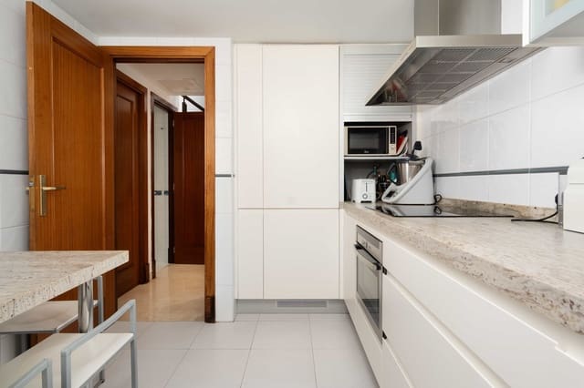 2 soveværelse Penthouse til salg i Santa Catalina, Palma de Mallorca med garage - € 650.000 (Ref: 9827598)