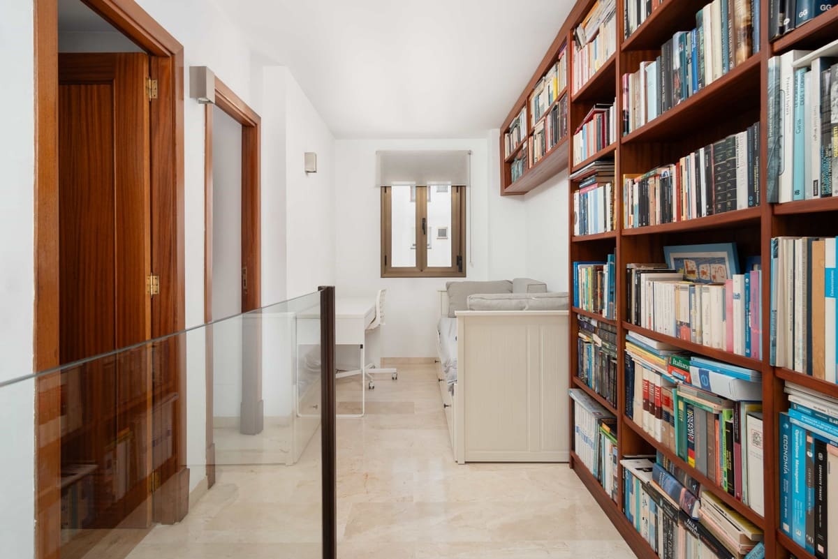 2 slaapkamer Penthouse te koop in Palma de Mallorca met garage - € 650.000 (Ref: 9827598)