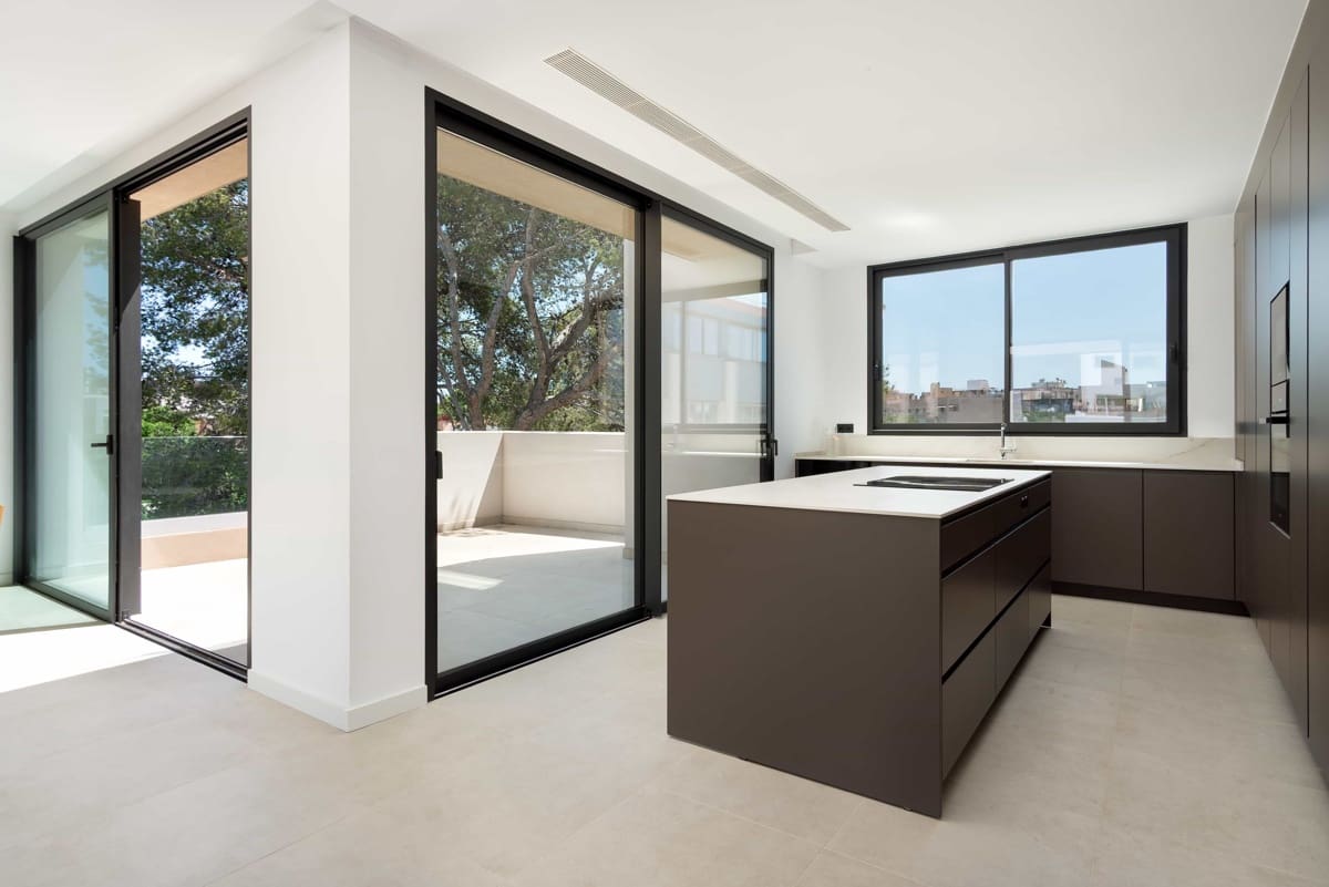 3 soverom Penthouse til salgs i Palma de Mallorca med svømmebasseng garasje - € 2 600 000 (Ref: 9902148)