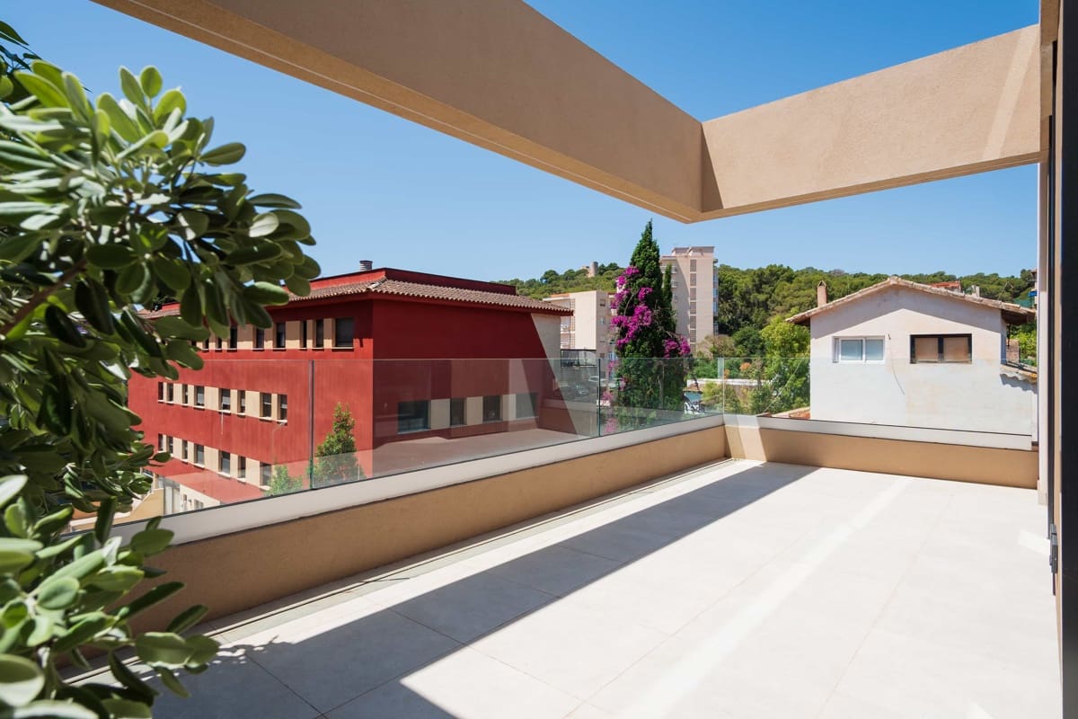 3 soverom Penthouse til salgs i Palma de Mallorca med svømmebasseng garasje - € 2 600 000 (Ref: 9902148)