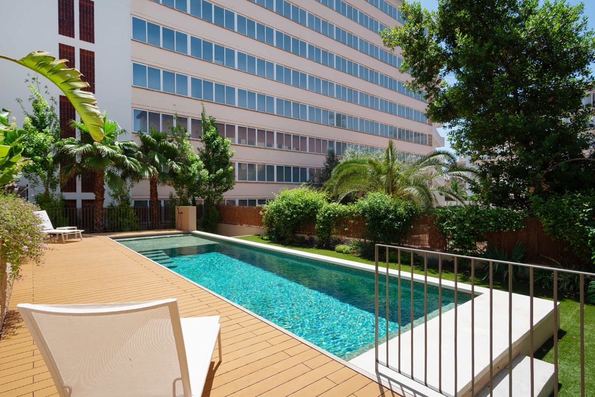 3 bedroom Flat for sale in Palma de Mallorca with garage - € 1,050,250 (Ref: 9902376)