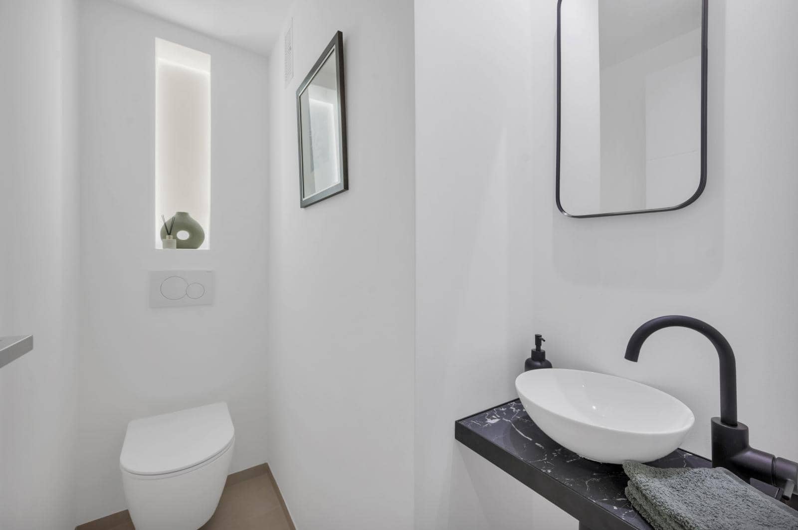 3 bedroom Flat for sale in Costa de la Calma with pool - € 1,400,000 (Ref: 9551992)