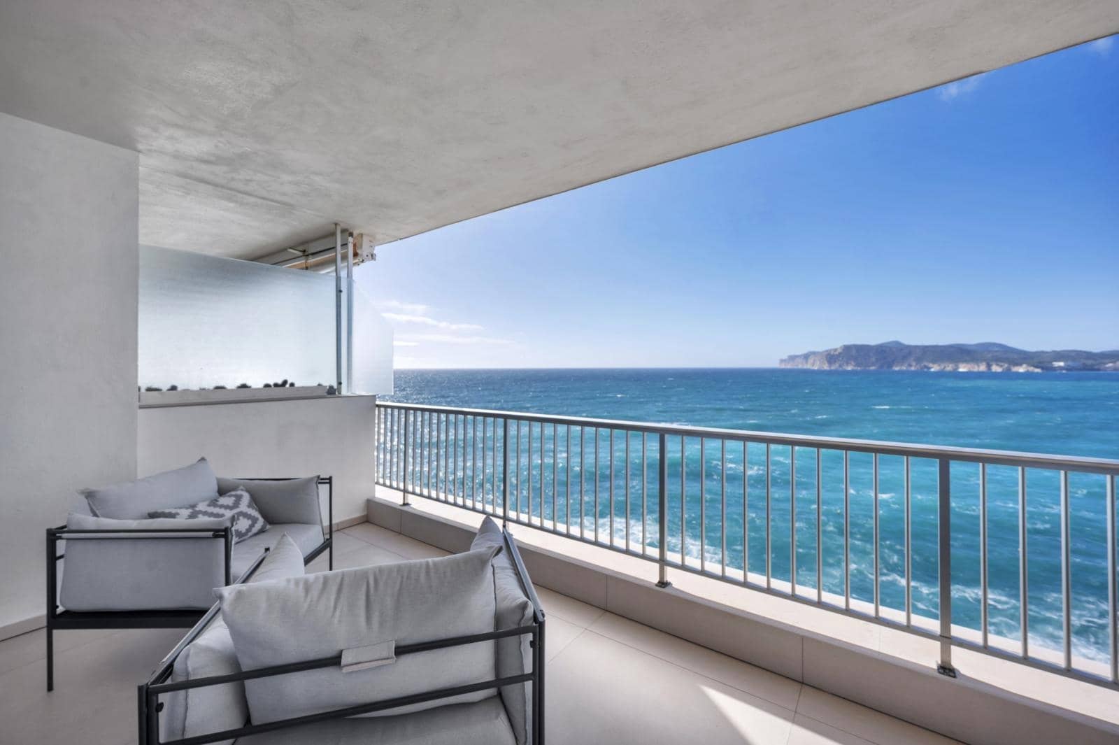 3 bedroom Flat for sale in Costa de la Calma with pool - € 1,400,000 (Ref: 9551992)