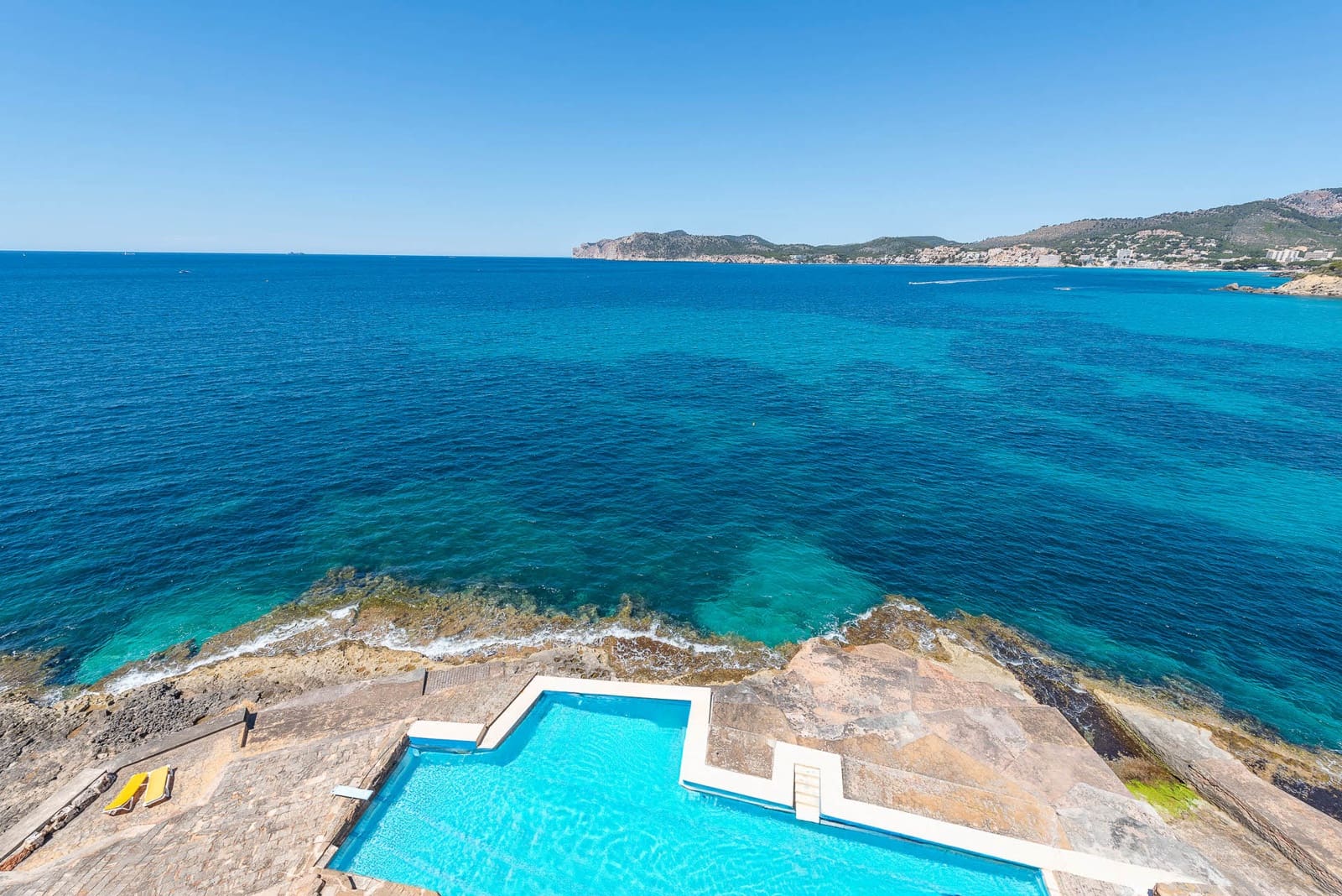 3 bedroom Flat for sale in Costa de la Calma with pool - € 1,400,000 (Ref: 9551992)