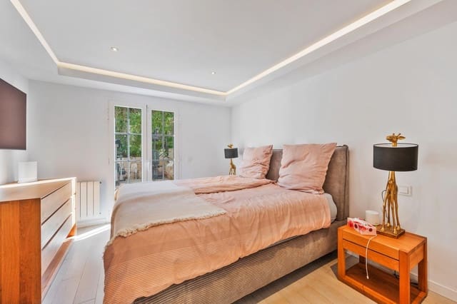 3 bedroom Flat for sale in Santa Ponsa, Calvià with pool garage - € 1,395,000 (Ref: 9552362)