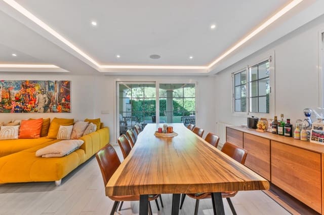 3 bedroom Flat for sale in Santa Ponsa, Calvià with pool garage - € 1,395,000 (Ref: 9552362)