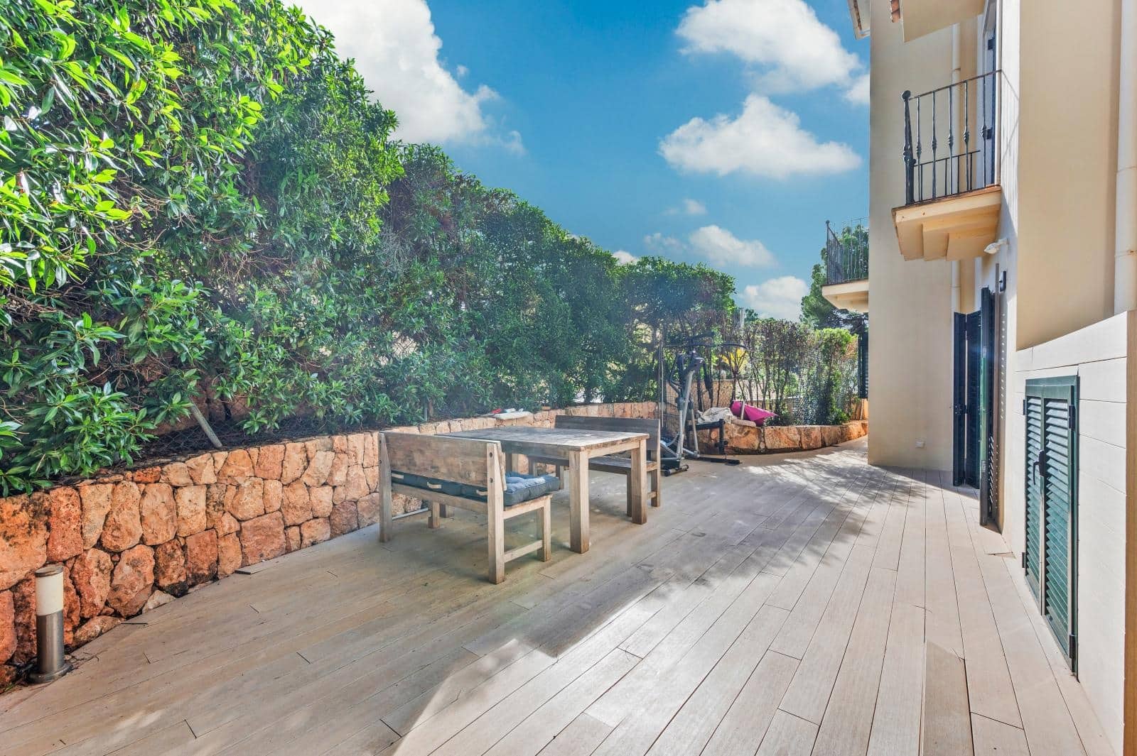 3 slaapkamer Flat te koop in Santa Ponsa met zwembad garage - € 1.395.000 (Ref: 9552362)