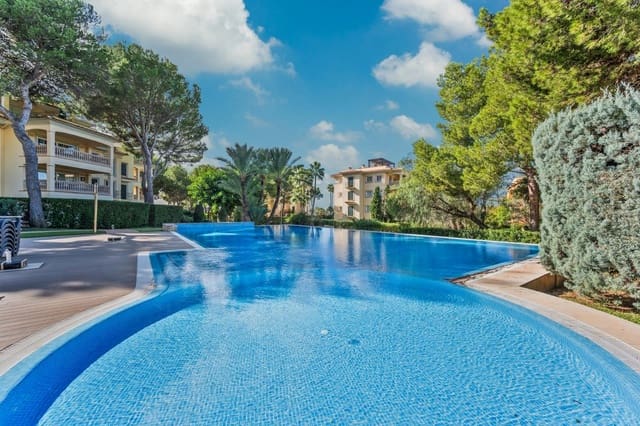 3 bedroom Flat for sale in Santa Ponsa, Calvià with pool garage - € 1,395,000 (Ref: 9552362)
