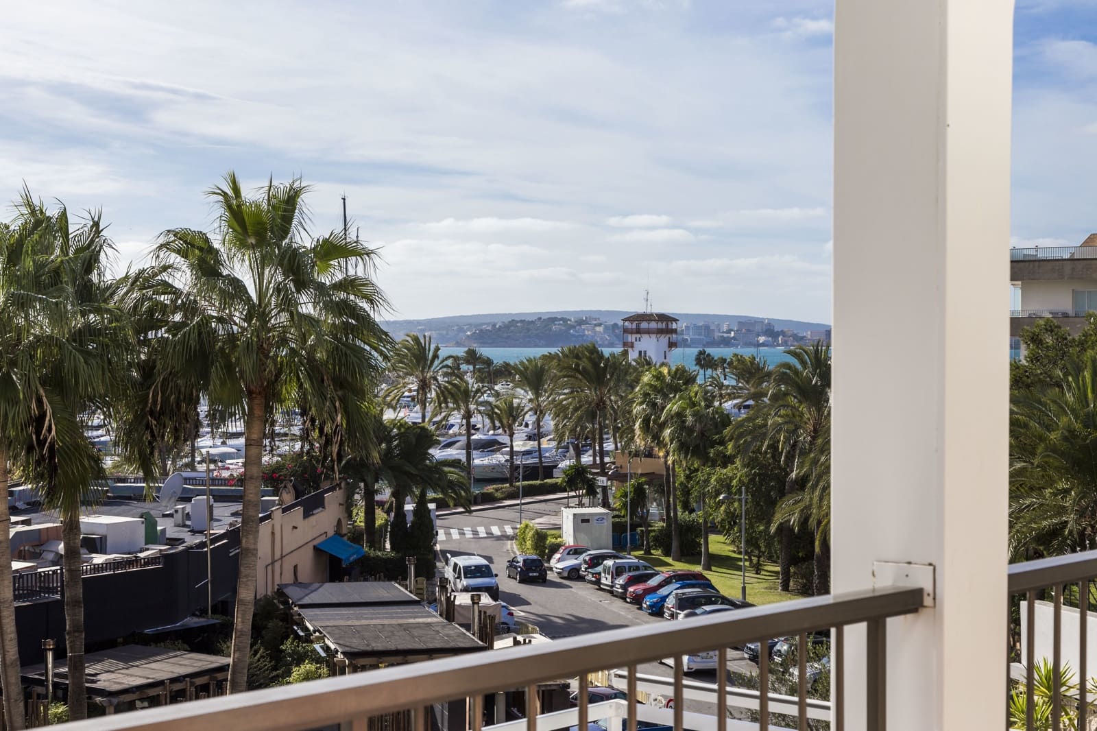 3 soveværelse Lejlighed til salg i Puerto Portals med swimmingpool garage - € 1.495.000 (Ref: 9552367)