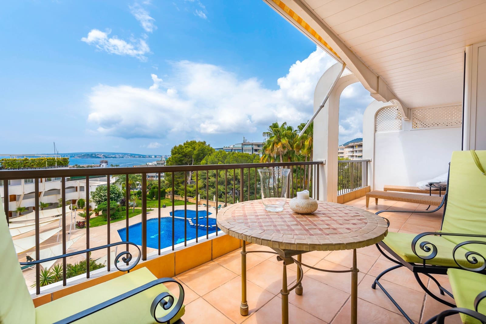 3 soveværelse Lejlighed til salg i Puerto Portals med swimmingpool garage - € 1.200.000 (Ref: 9552368)