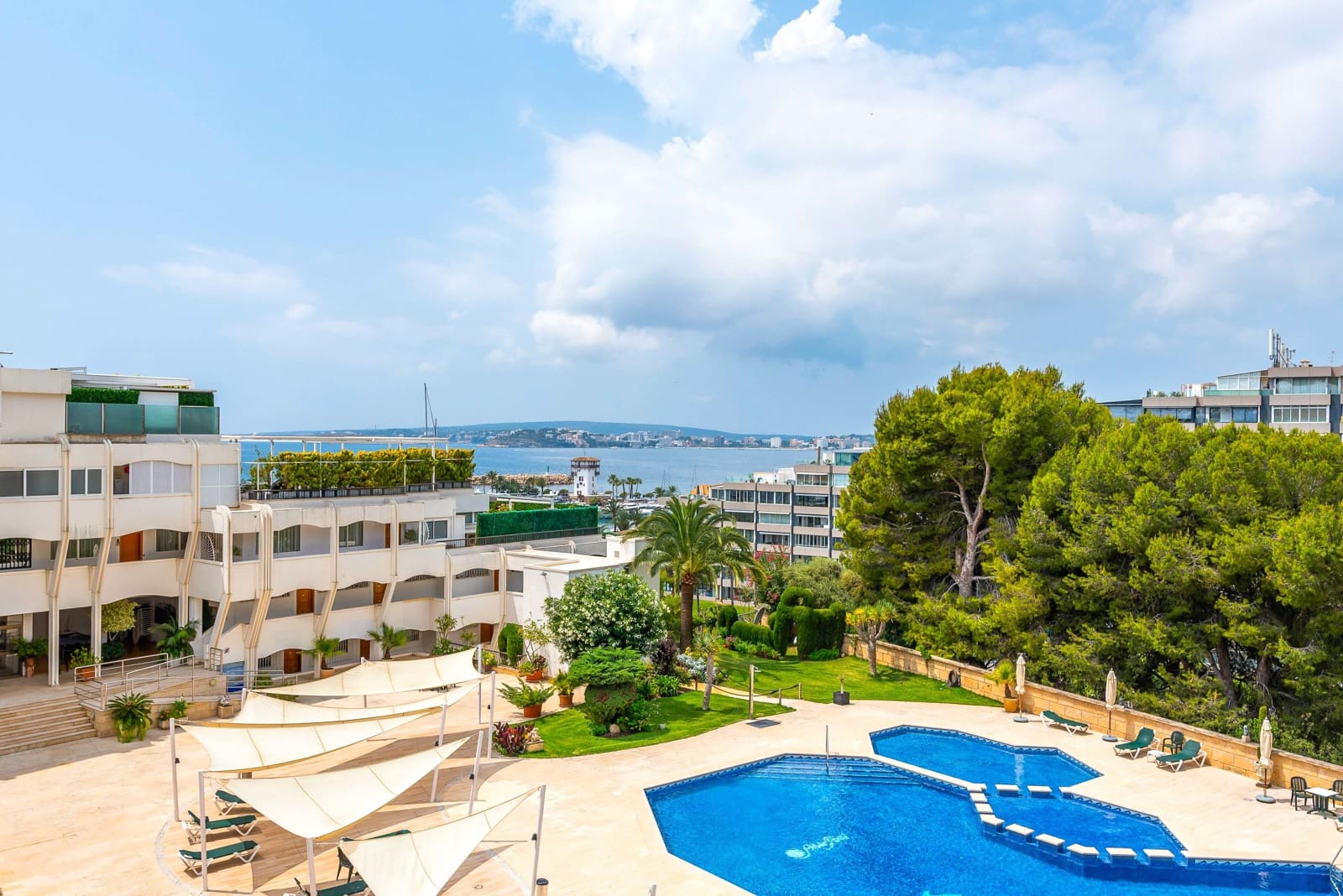 3 soveværelse Lejlighed til salg i Puerto Portals med swimmingpool garage - € 1.200.000 (Ref: 9552368)