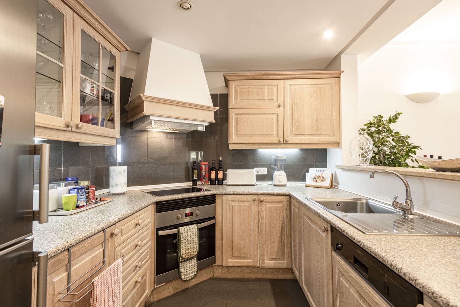 2 soveværelse Lejlighed til salg i Bendinat med swimmingpool garage - € 890.000 (Ref: 9552371)