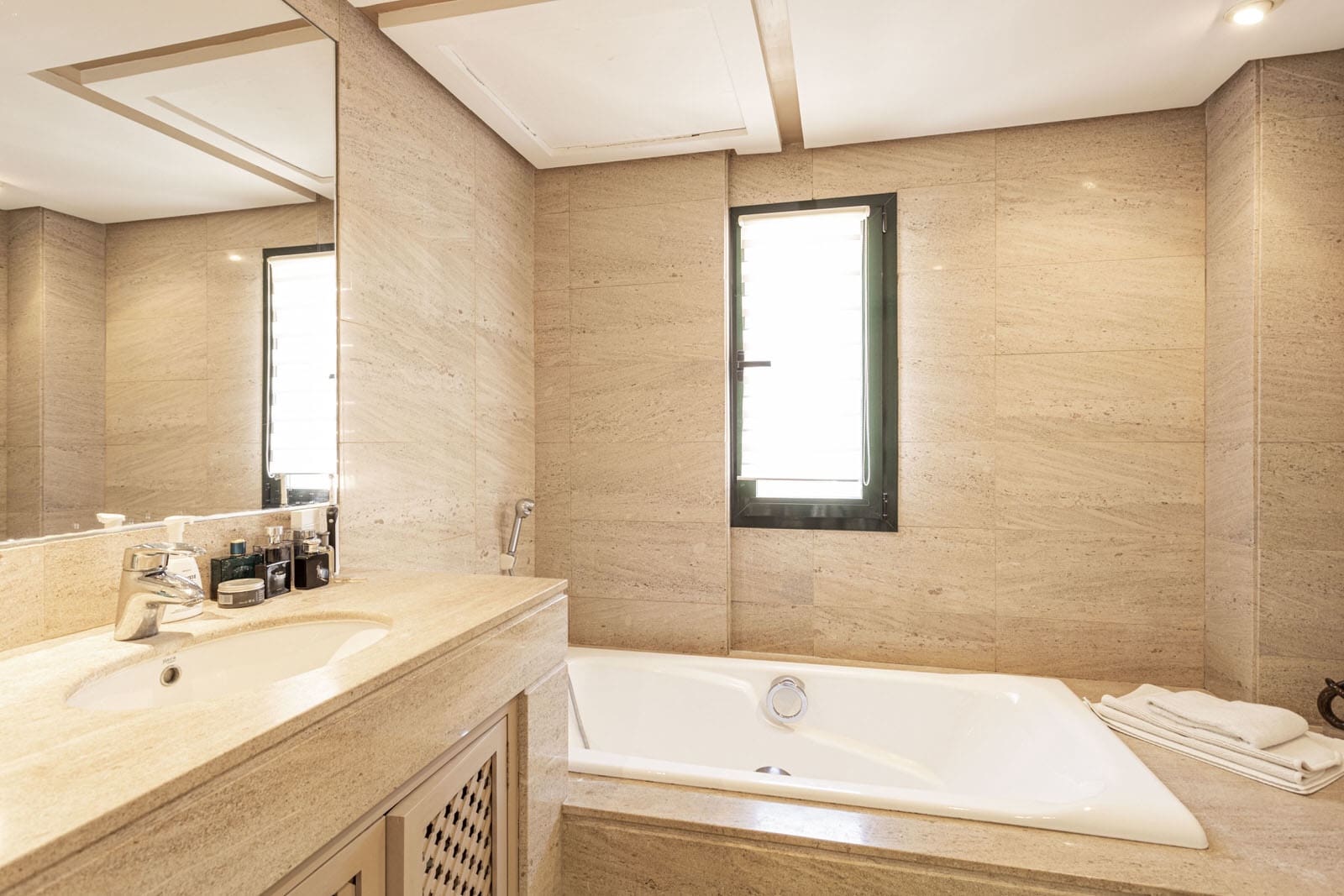 2 soveværelse Lejlighed til salg i Bendinat med swimmingpool garage - € 890.000 (Ref: 9552371)