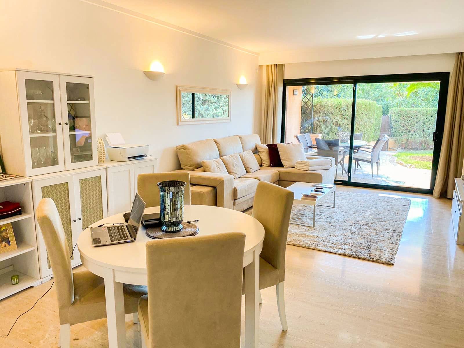 2 soveværelse Lejlighed til salg i Bendinat med swimmingpool garage - € 890.000 (Ref: 9552371)