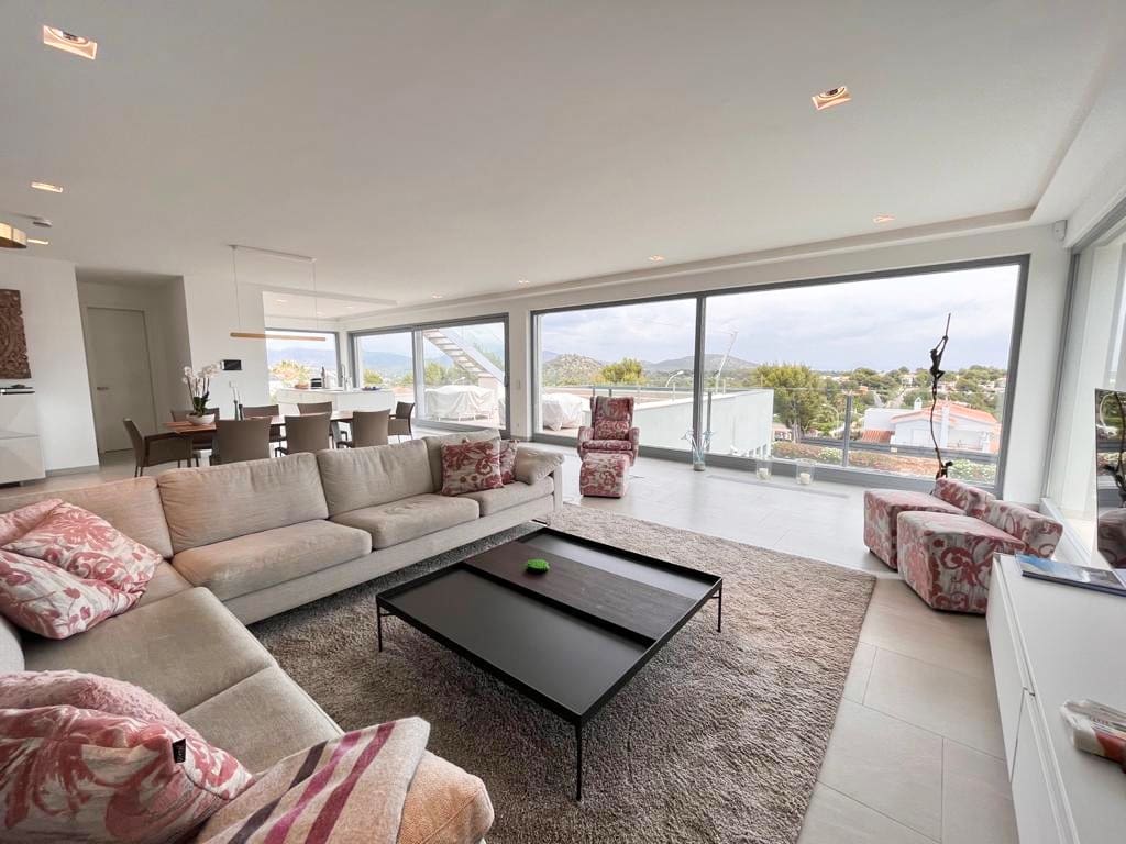 4 sypialnia Willa na sprzedaż w Santa Ponsa z basenem garażem - 5 900 000 € (Ref: 9552372)