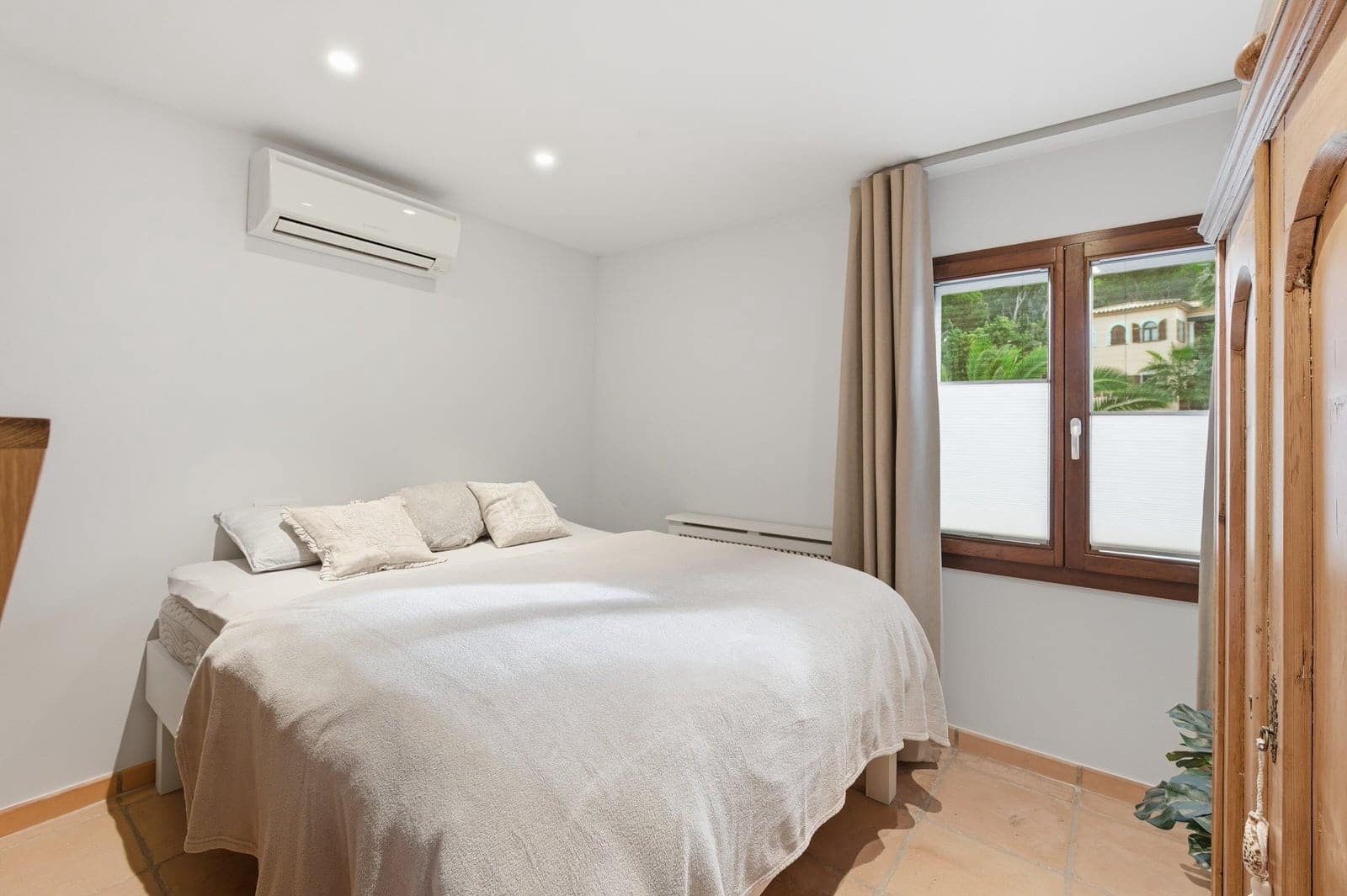 Chalet de 3 habitaciones en Santa Ponsa en venta con piscina garaje - 1.995.000 € (Ref: 9552373)