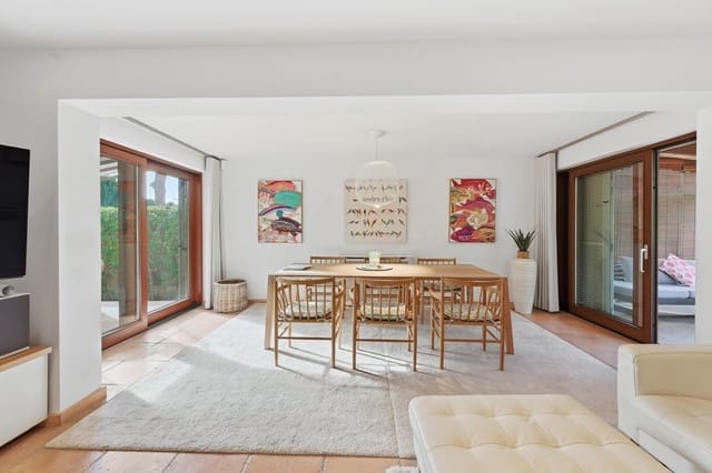 Chalet de 3 habitaciones en Santa Ponsa, Calvià en venta con piscina garaje - 1.995.000 € (Ref: 9552373)