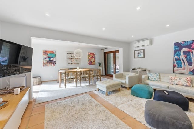Chalet de 3 habitaciones en Santa Ponsa, Calvià en venta con piscina garaje - 1.995.000 € (Ref: 9552373)