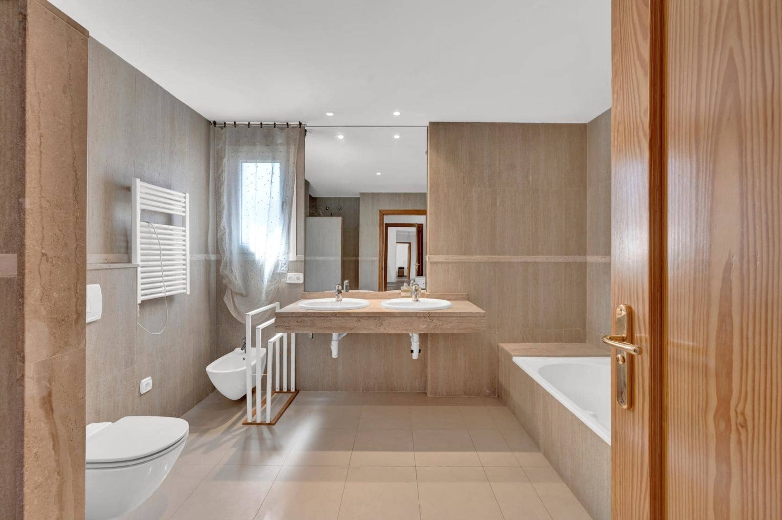 Piso de 3 habitaciones en Santa Ponsa en venta con piscina garaje - 840.000 € (Ref: 9552375)