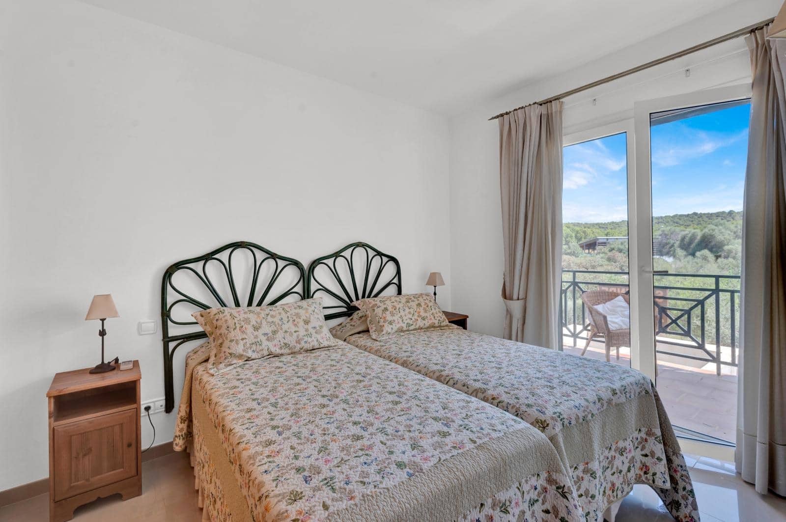 Piso de 3 habitaciones en Santa Ponsa en venta con piscina garaje - 840.000 € (Ref: 9552375)