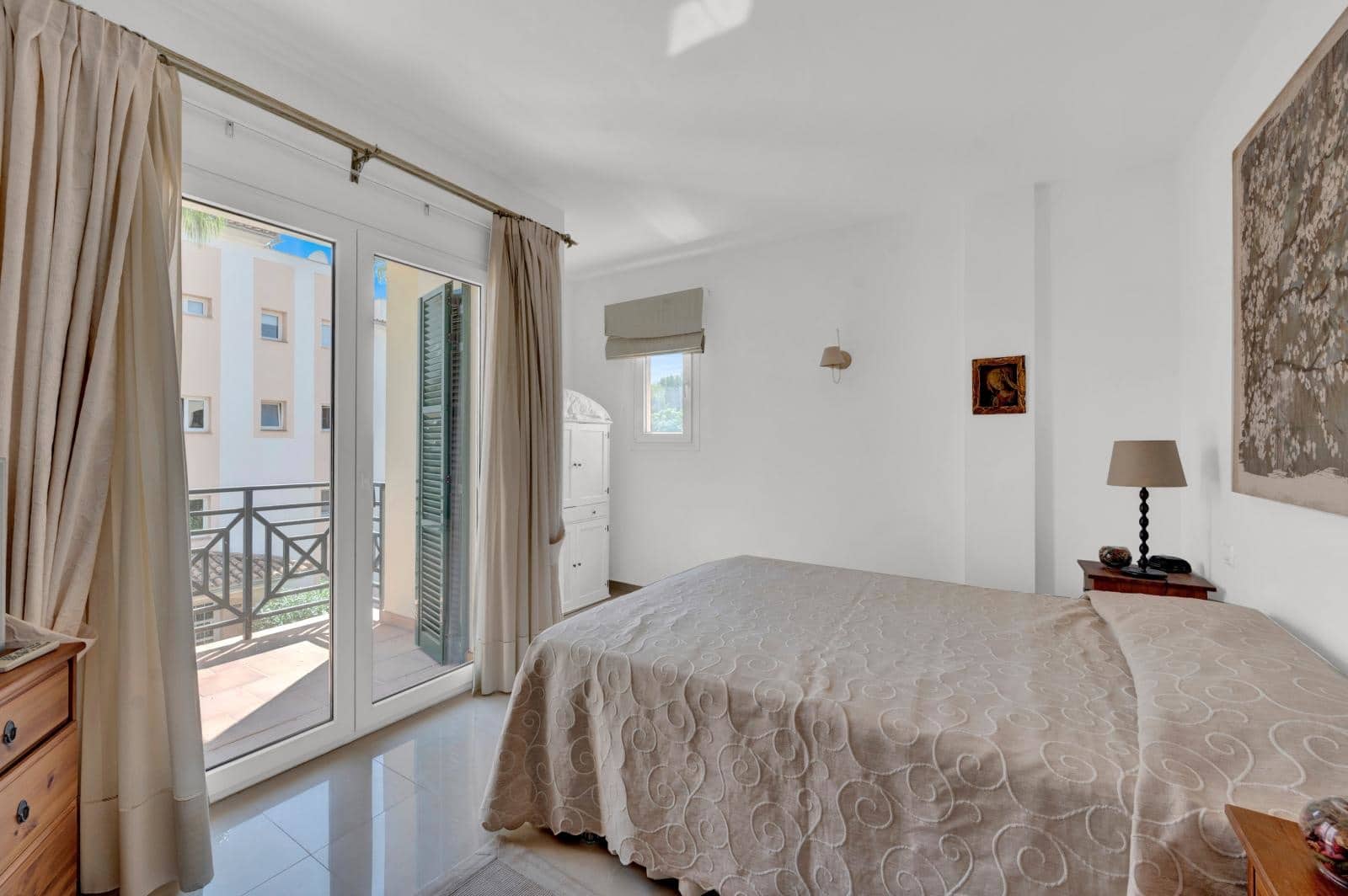 Piso de 3 habitaciones en Santa Ponsa en venta con piscina garaje - 840.000 € (Ref: 9552375)