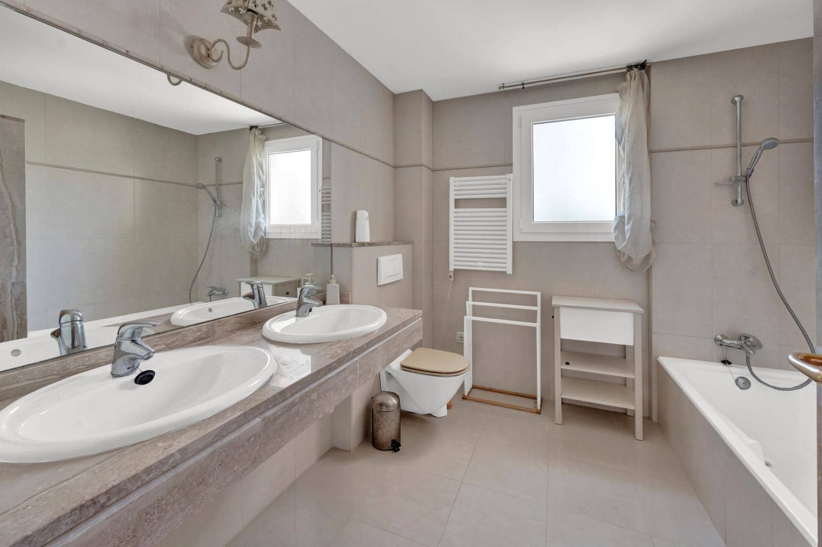 Piso de 3 habitaciones en Santa Ponsa en venta con piscina garaje - 840.000 € (Ref: 9552375)