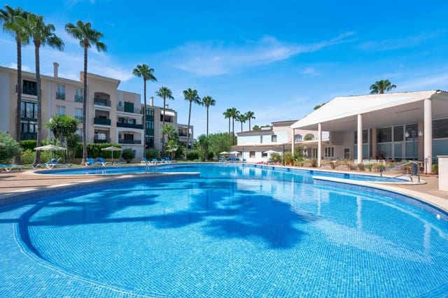 Piso de 3 habitaciones en Santa Ponsa, Calvià en venta con piscina garaje - 840.000 € (Ref: 9552375)