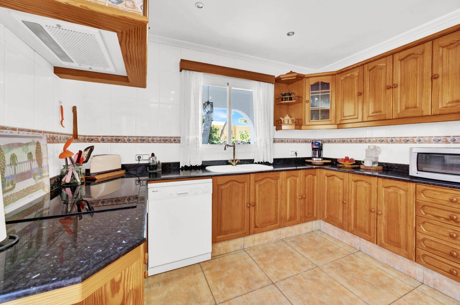 4 soveværelse Villa til salg i El Toro / Port Adriano med garage - € 1.150.000 (Ref: 9552377)