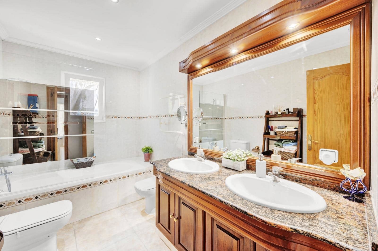 4 soveværelse Villa til salg i El Toro / Port Adriano med garage - € 1.150.000 (Ref: 9552377)