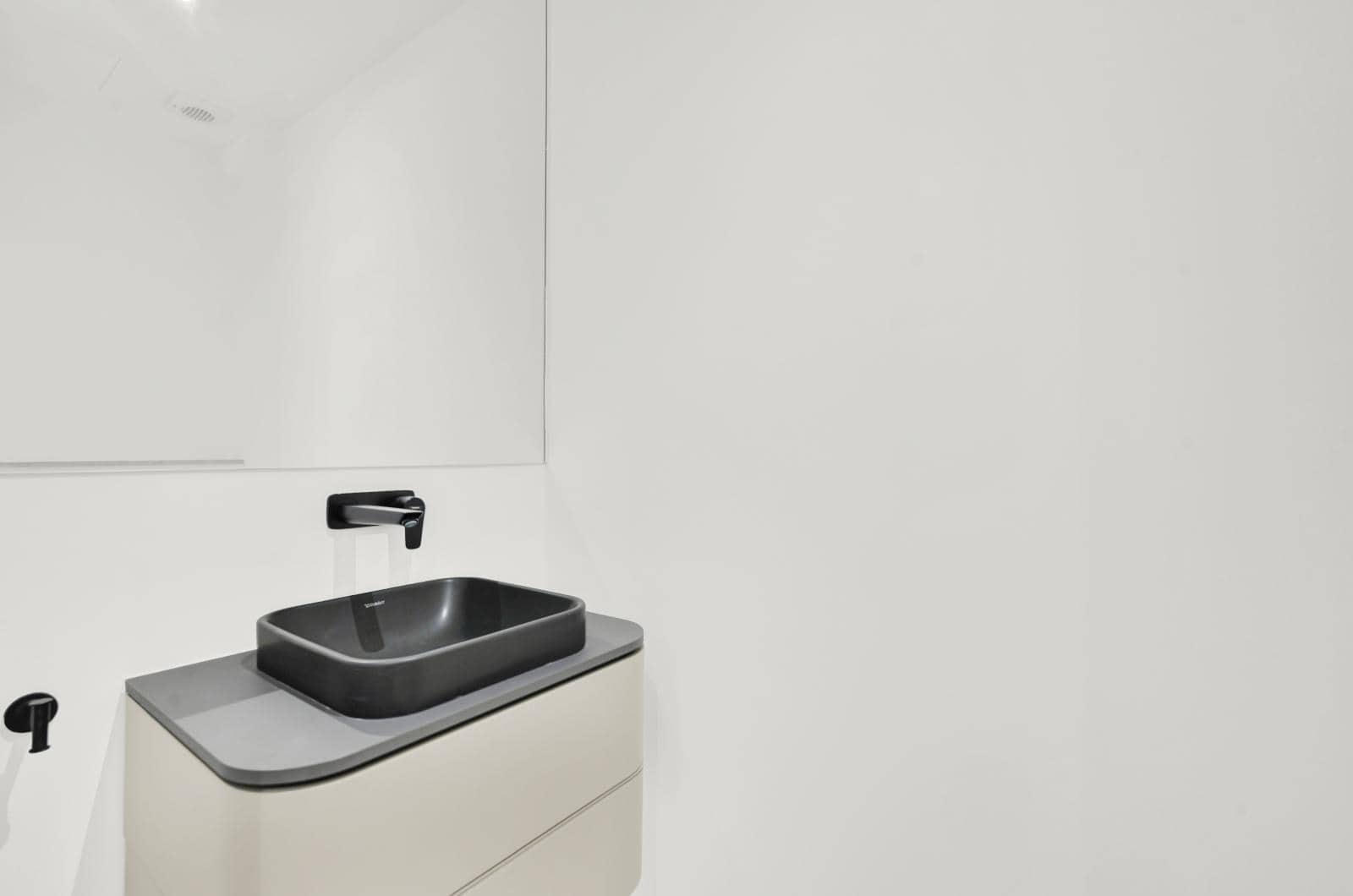 3 bedroom Flat for sale in Palma de Mallorca with garage - € 1,950,000 (Ref: 9552379)