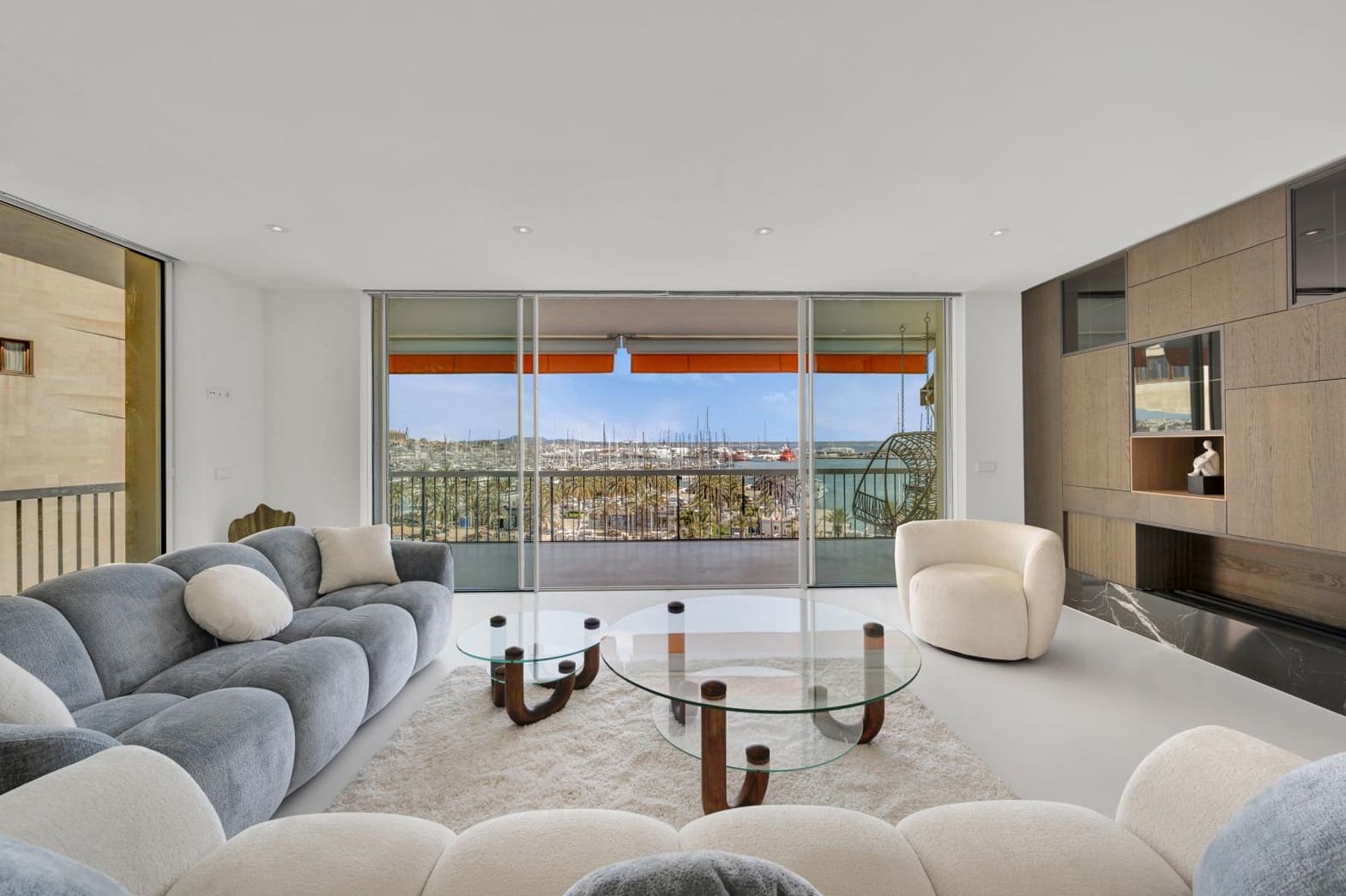 3 bedroom Flat for sale in Palma de Mallorca with garage - € 1,950,000 (Ref: 9552379)