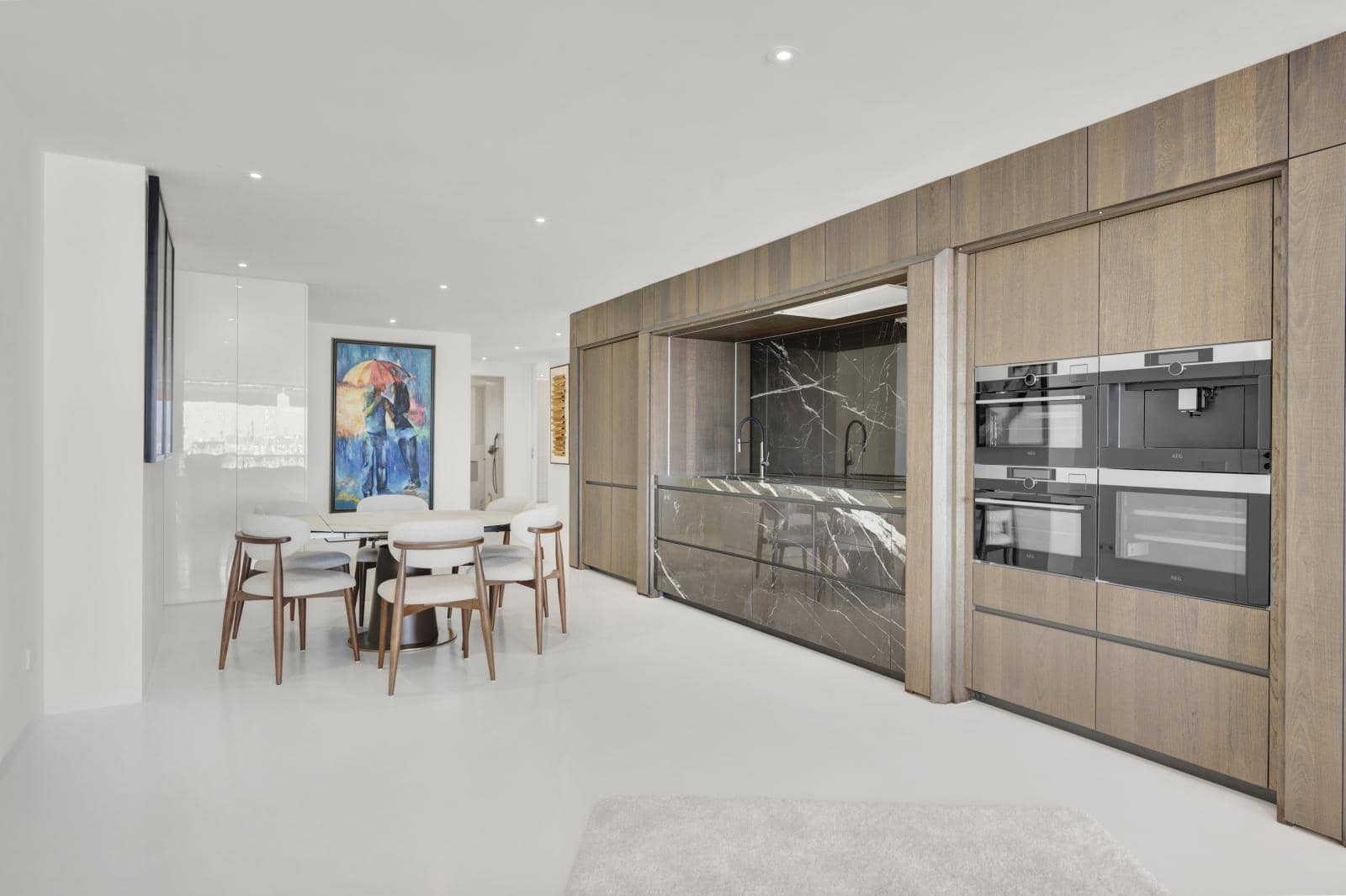 3 bedroom Flat for sale in Palma de Mallorca with garage - € 1,950,000 (Ref: 9552379)