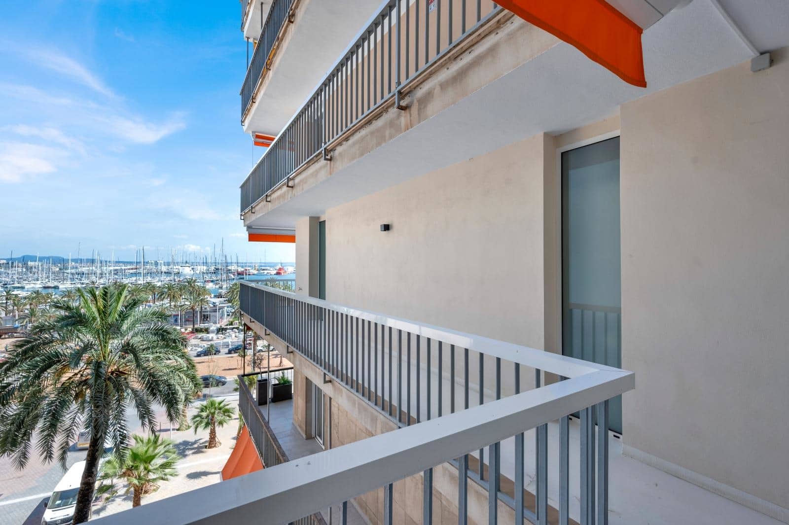 3 bedroom Flat for sale in Palma de Mallorca with garage - € 1,950,000 (Ref: 9552379)