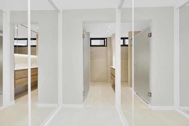 2 soveværelse Lejlighed til salg i Puerto Portals, Calvià med swimmingpool garage - € 950.000 (Ref: 9552380)