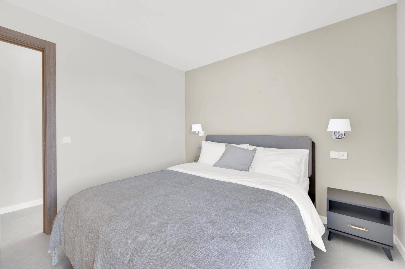 2 soveværelse Lejlighed til salg i Puerto Portals med swimmingpool garage - € 950.000 (Ref: 9552380)