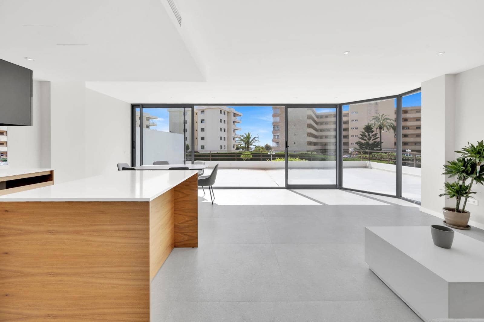 2 soveværelse Lejlighed til salg i Puerto Portals med swimmingpool garage - € 950.000 (Ref: 9552380)