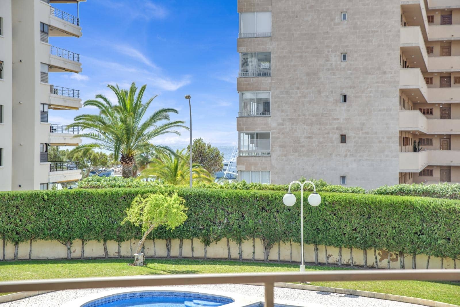 2 soveværelse Lejlighed til salg i Puerto Portals med swimmingpool garage - € 950.000 (Ref: 9552380)