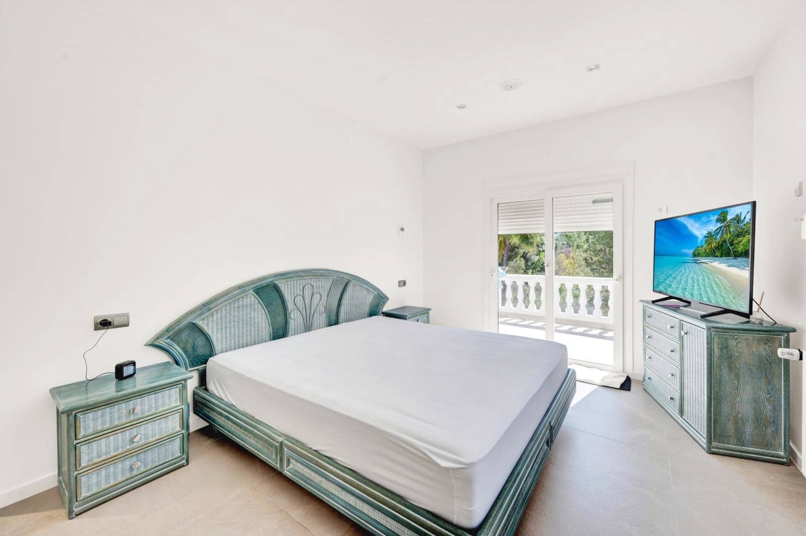 4 bedroom Villa for sale in Costa de la Calma with pool garage - € 1,980,000 (Ref: 9552381)