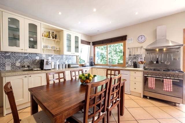 4 soveværelse Villa til salg i Portals Nous, Calvià med swimmingpool garage - € 1.925.000 (Ref: 9552383)