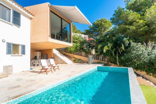 4 bedroom Villa for sale in Costa de la Calma, Calvià with pool garage - € 1,590,000 (Ref: 9552385)