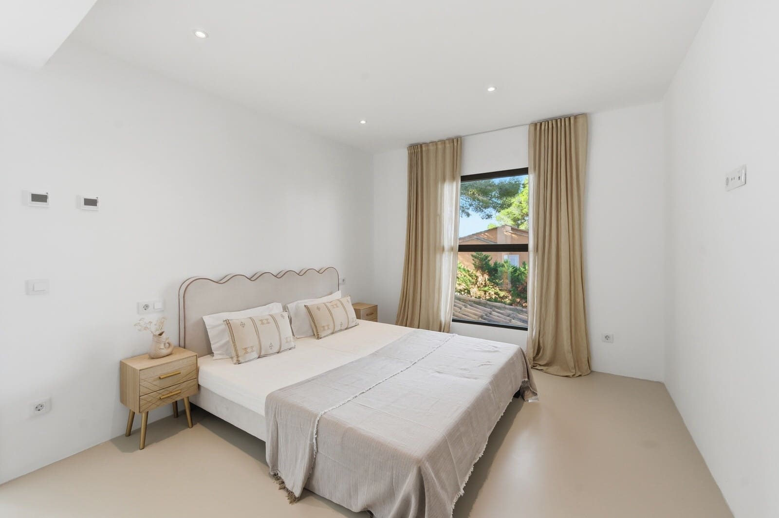 4 slaapkamer Villa te koop in Santa Ponsa met zwembad garage - € 2.950.000 (Ref: 9552387)