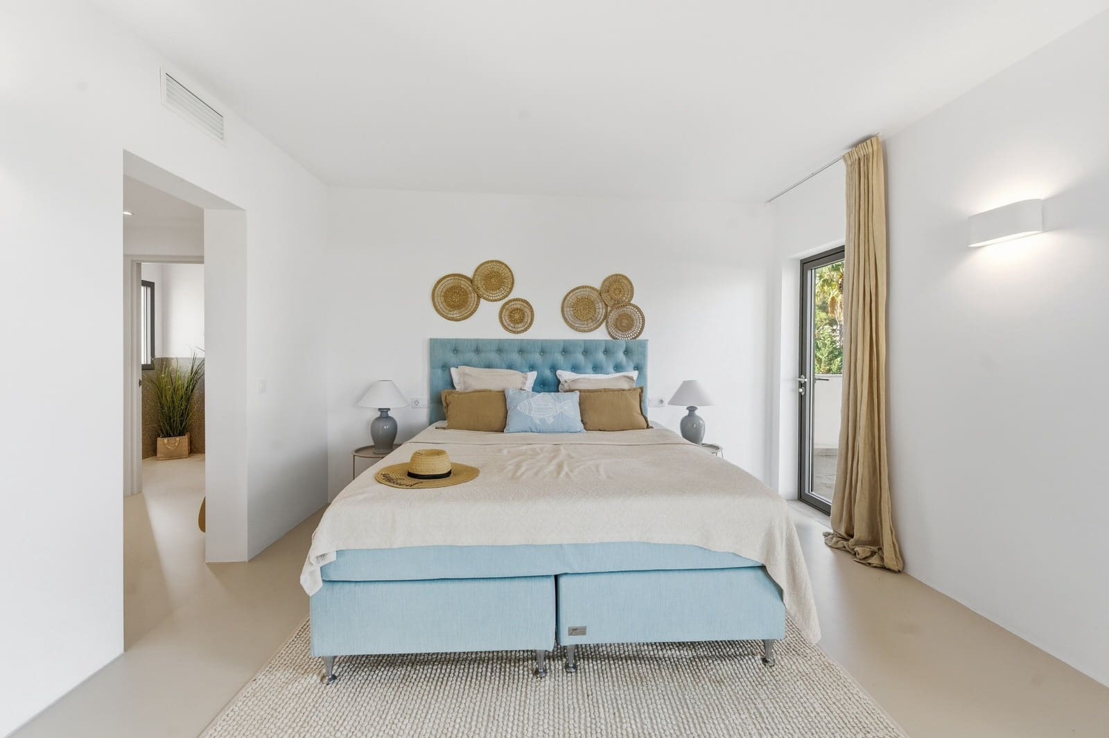 4 slaapkamer Villa te koop in Santa Ponsa met zwembad garage - € 2.950.000 (Ref: 9552387)