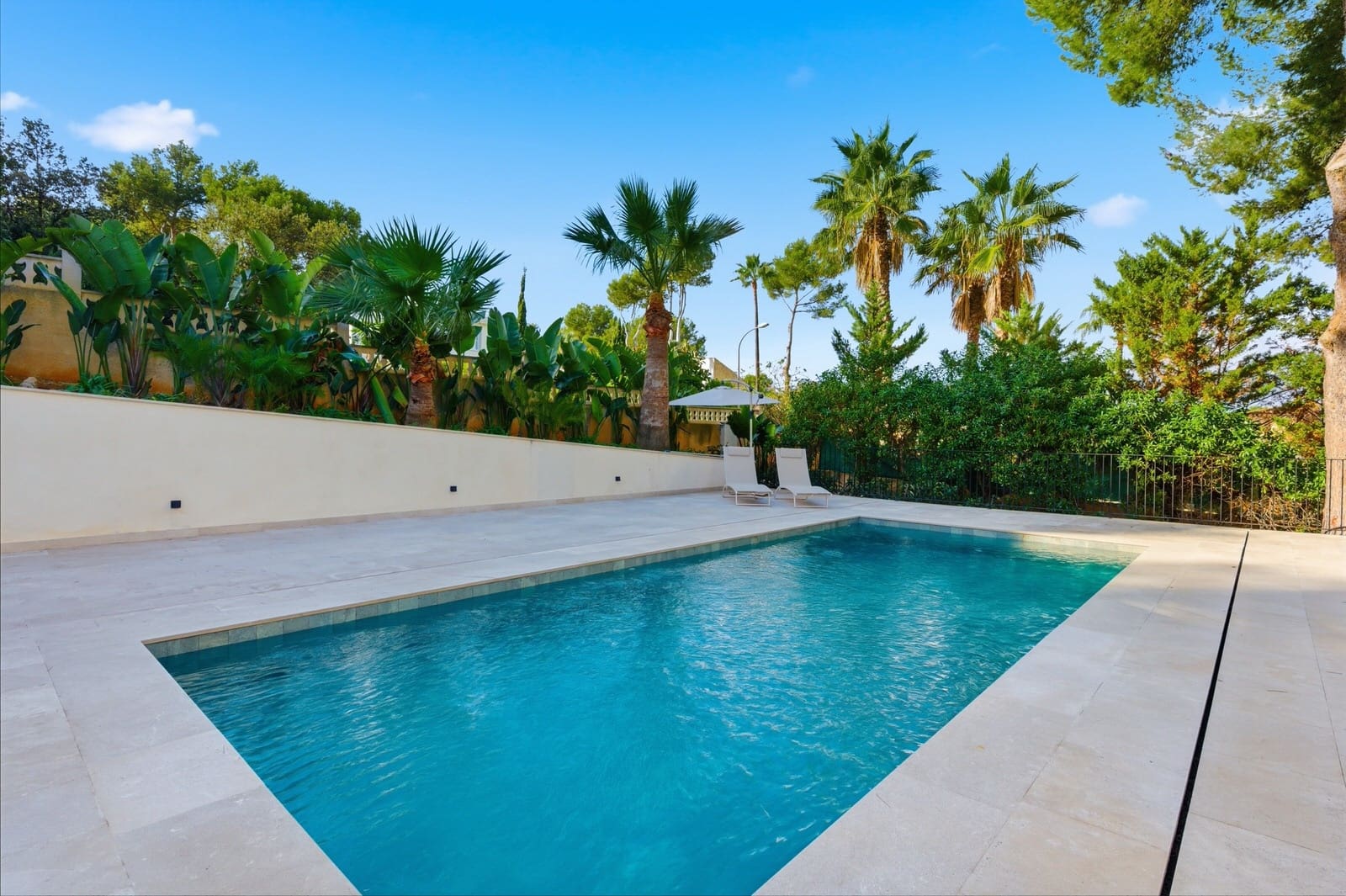 4 slaapkamer Villa te koop in Santa Ponsa met zwembad garage - € 2.950.000 (Ref: 9552387)