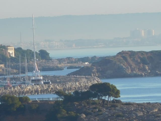 Grunde uden byggetilladelser til salg i Palmanova, Calvià - € 870.000 (Ref: 9552388)