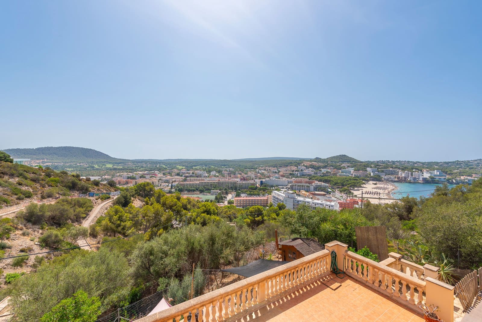 4 sypialnia Willa na sprzedaż w Santa Ponsa z basenem garażem - 1 750 000 € (Ref: 9552389)