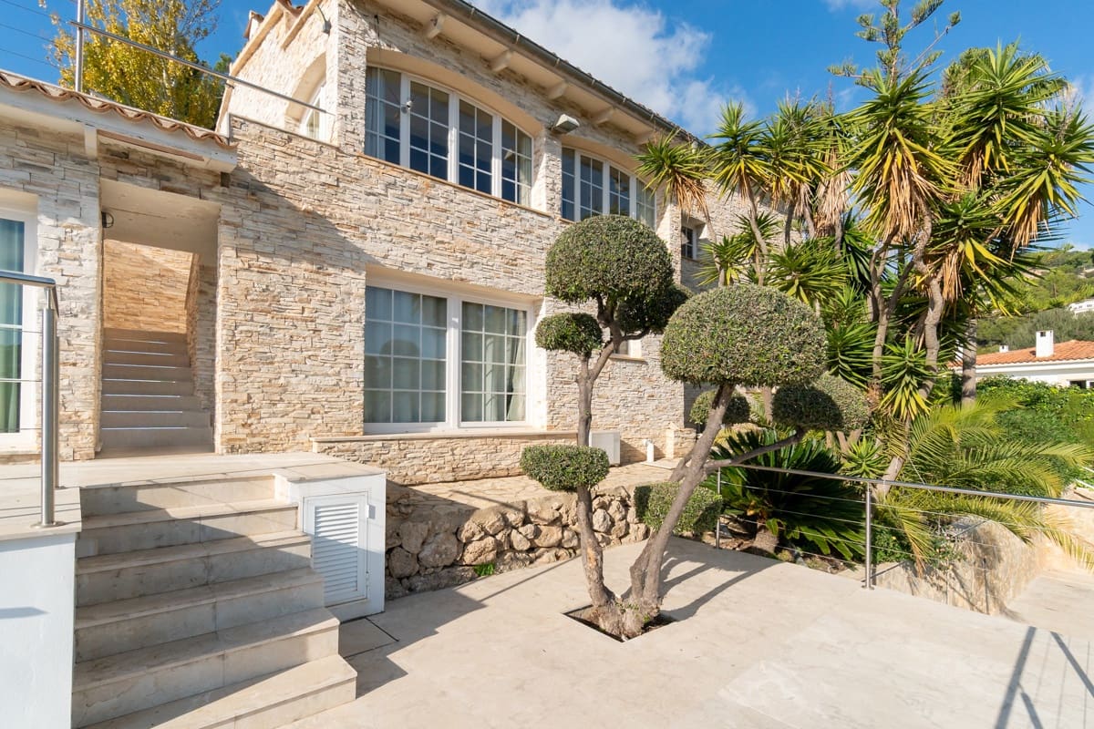 3 sypialnia Willa na sprzedaż w Costa d'en Blanes z basenem garażem - 1 990 000 € (Ref: 9552394)