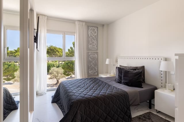 Ático de 3 habitaciones en Santa Ponsa, Calvià en venta con piscina garaje - 1.690.000 € (Ref: 9552667)