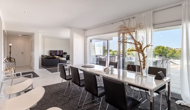 Ático de 3 habitaciones en Santa Ponsa, Calvià en venta con piscina garaje - 1.690.000 € (Ref: 9552667)